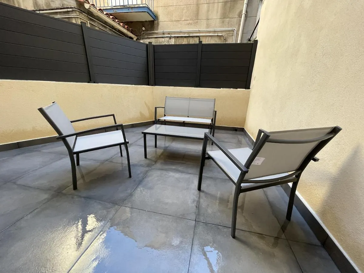 アパート Marseille : Appartement T2 Avec Terrasse