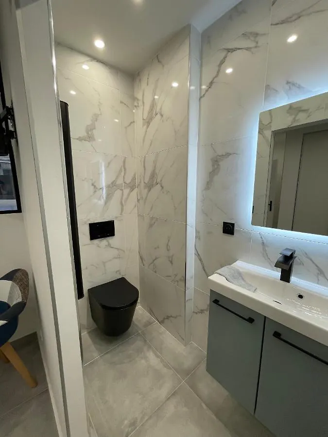 アパート Marseille : Appartement T2 Avec Terrasse